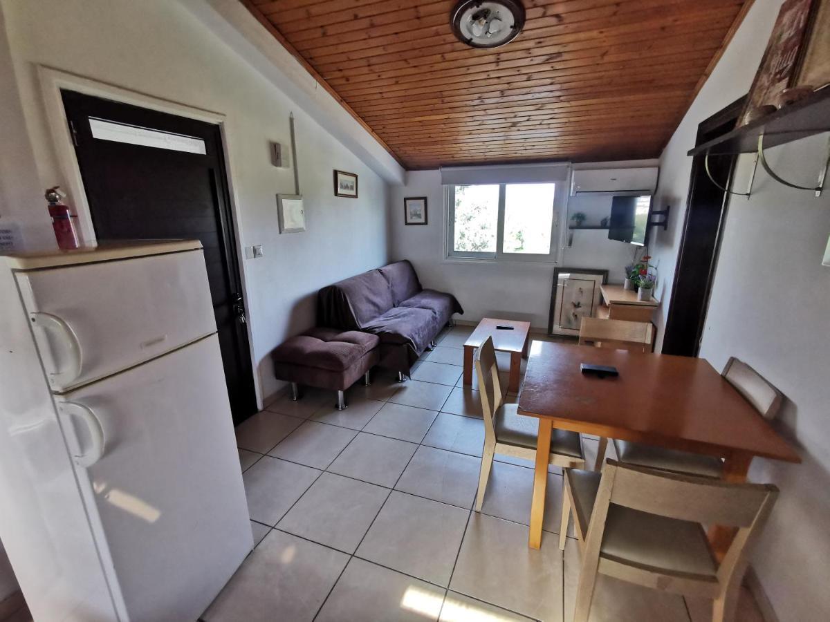 Strovolos Rooms Studios Nicosie Extérieur photo