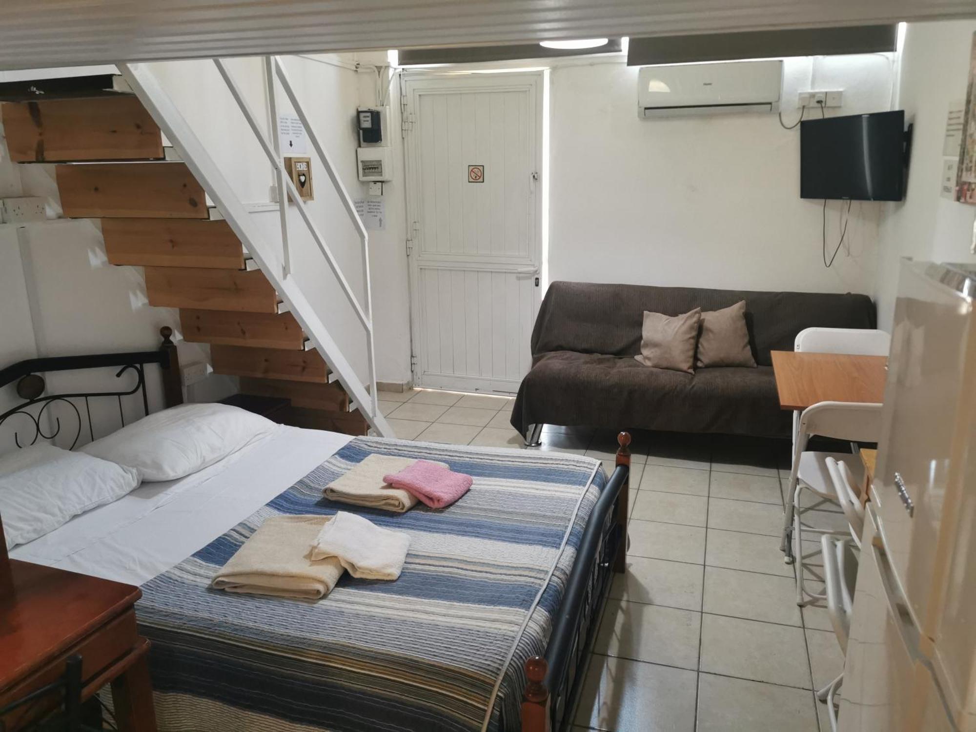 Strovolos Rooms Studios Nicosie Chambre photo
